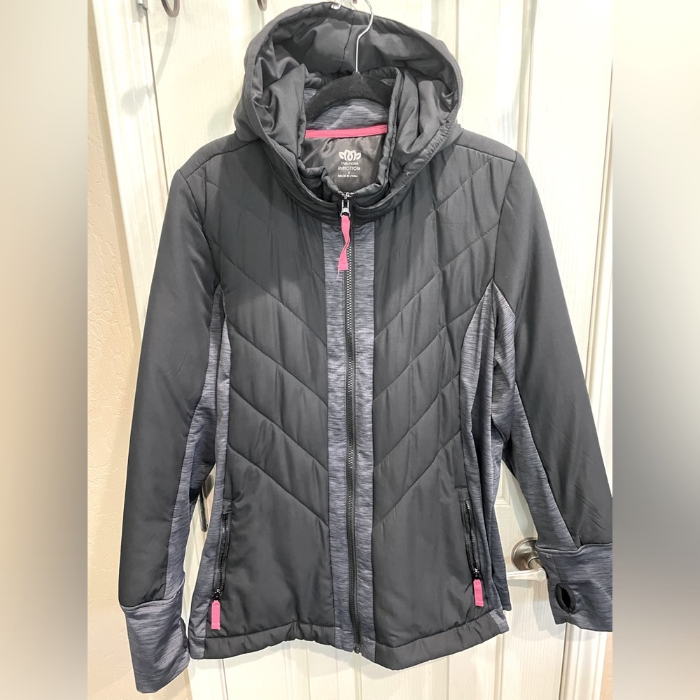Maurice’s inMOTION size 2 Zip Hooded Hoodie Athletic Quilted Insulated Jacket